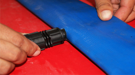 Instalación de inicial para cintilla en manguera lay flat 
