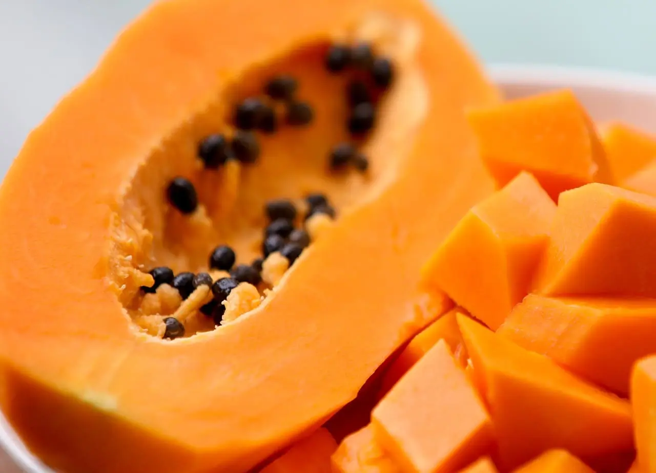 10 Beneficios de comer Papaya